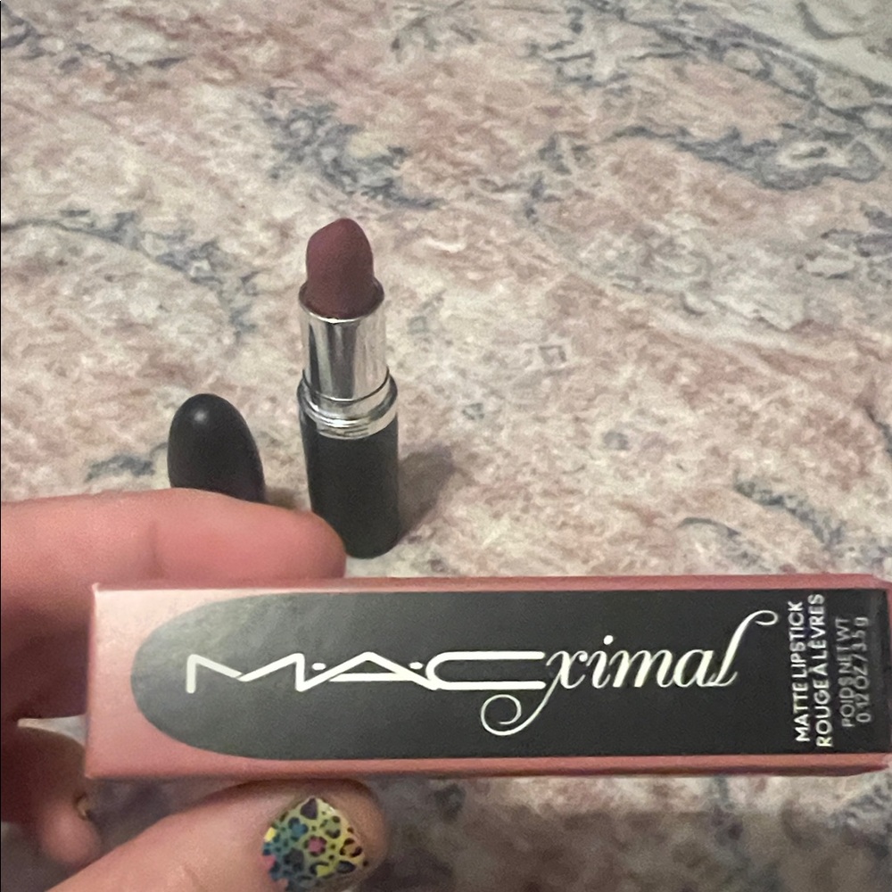 New MAC Cosmetics Maximal Lipstick - 666 Sweet Deal - Picture 2 of 10